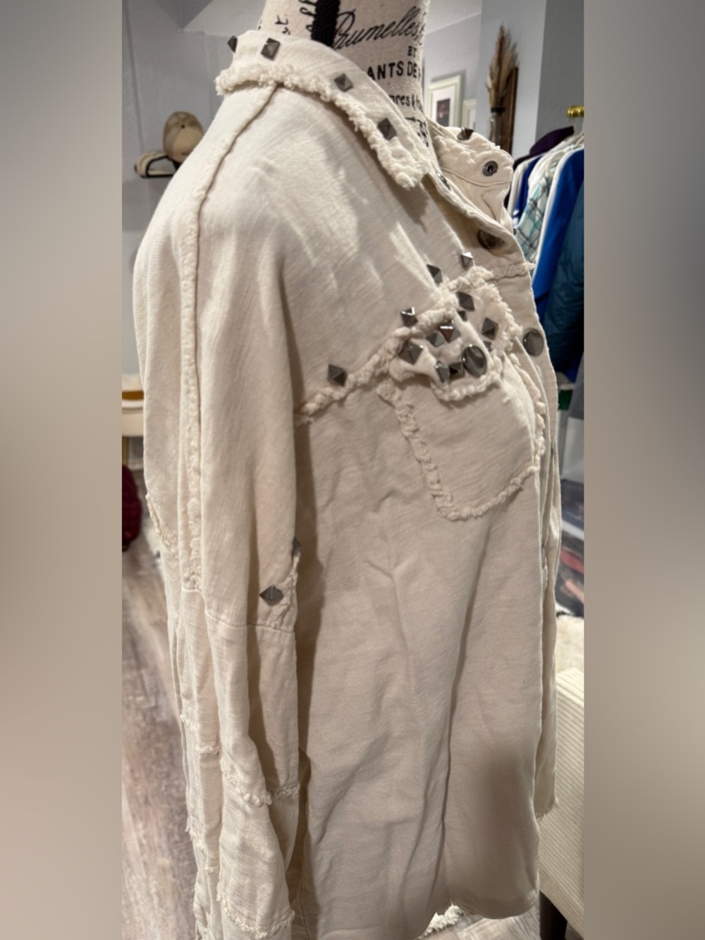 Davi & Dani Studded Button Down Shirt Large | Boho Western Raw Hem Oversized - Picture 11 of 12